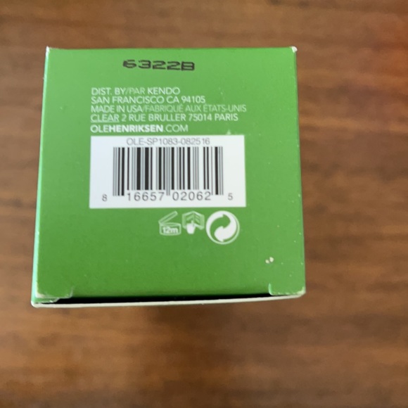 SOLD Ole Henriksen Oil Control Cleanser - Picture 5 of 5